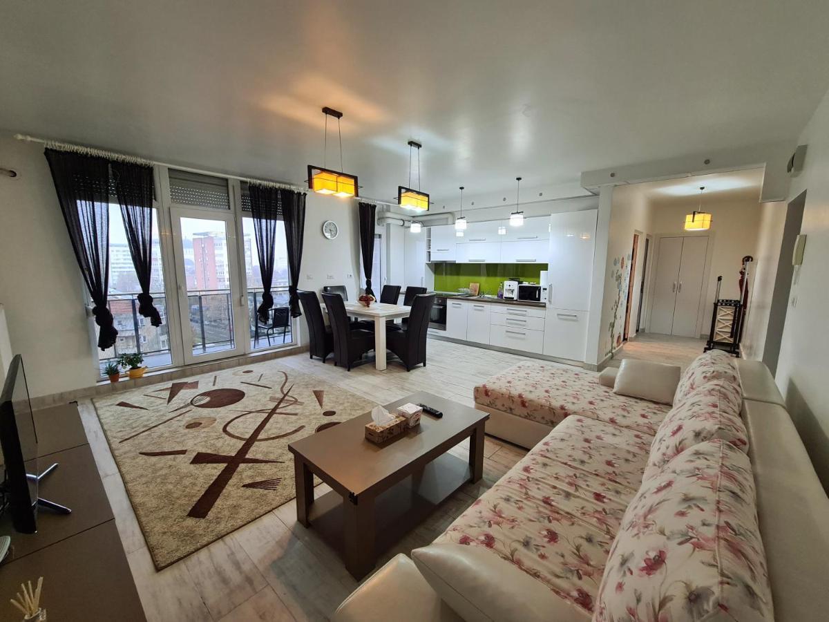 Cozy Apartment Arad Buitenkant foto