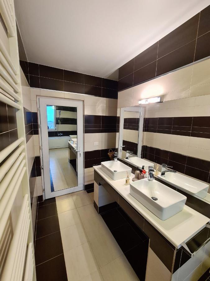 Cozy Apartment Arad Buitenkant foto