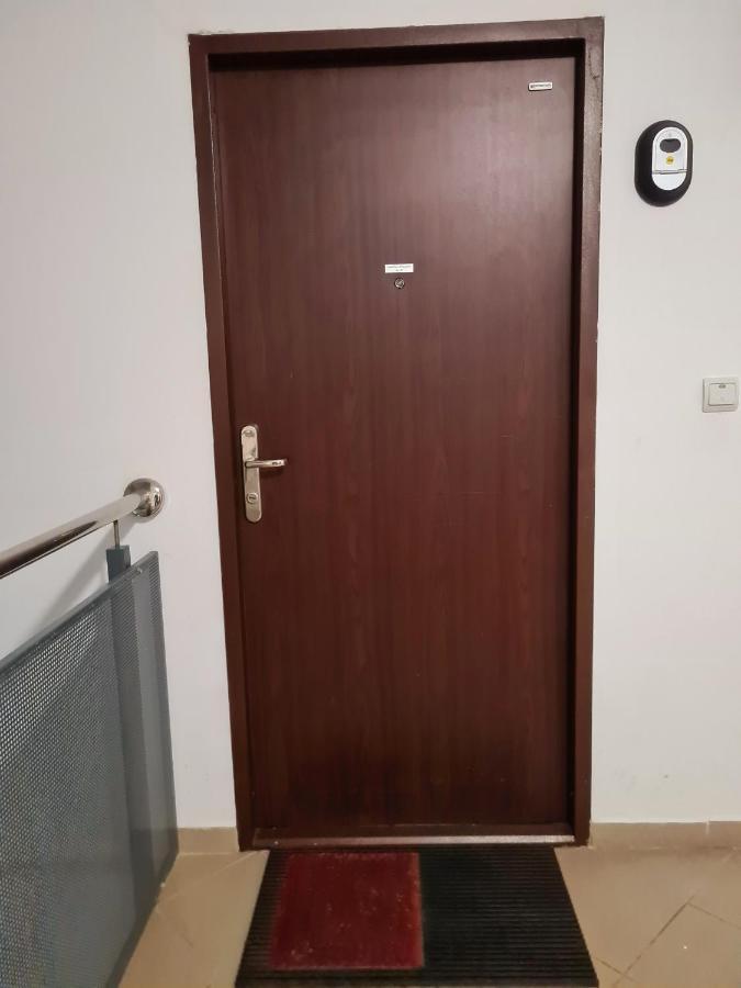 Cozy Apartment Arad Buitenkant foto
